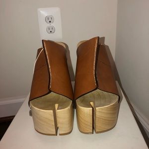 Maison Margiela Platform Tabi Clogs